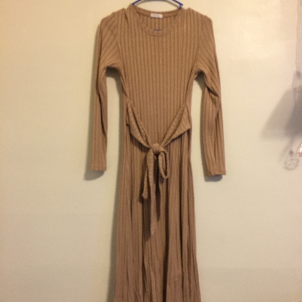 Boutique Lonely Label Alice maxi dress in Nutmeg
